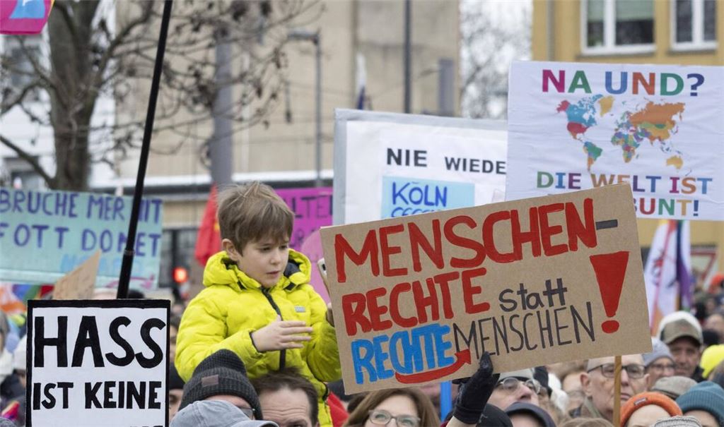 Eine Leipziger Studie kommt zu dem Schluss, dass Diskriminierung in Behörden oft in Abläufen und Entscheidungsspielräumen steckt (Symbolfoto).