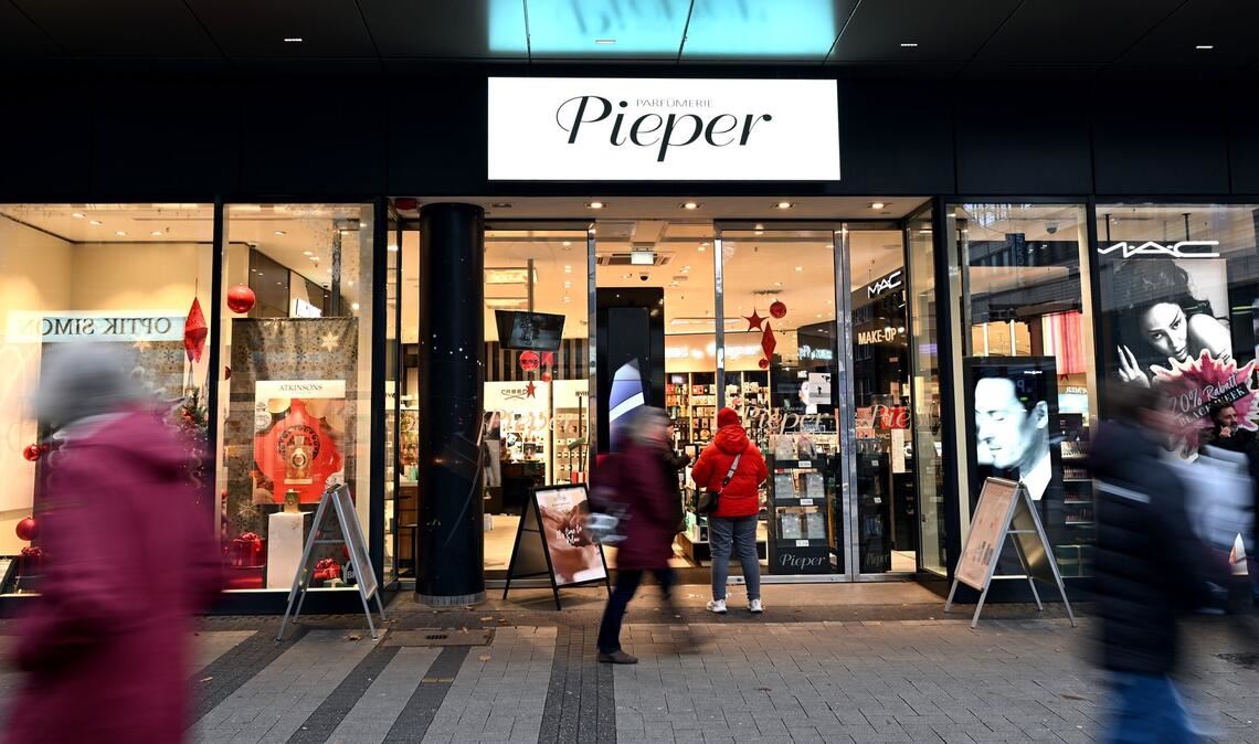 Eine Pieper-Filiale in Köln - auch künftig werden die Parfumshops in vielen deutschen Innenständen zu finden sein.