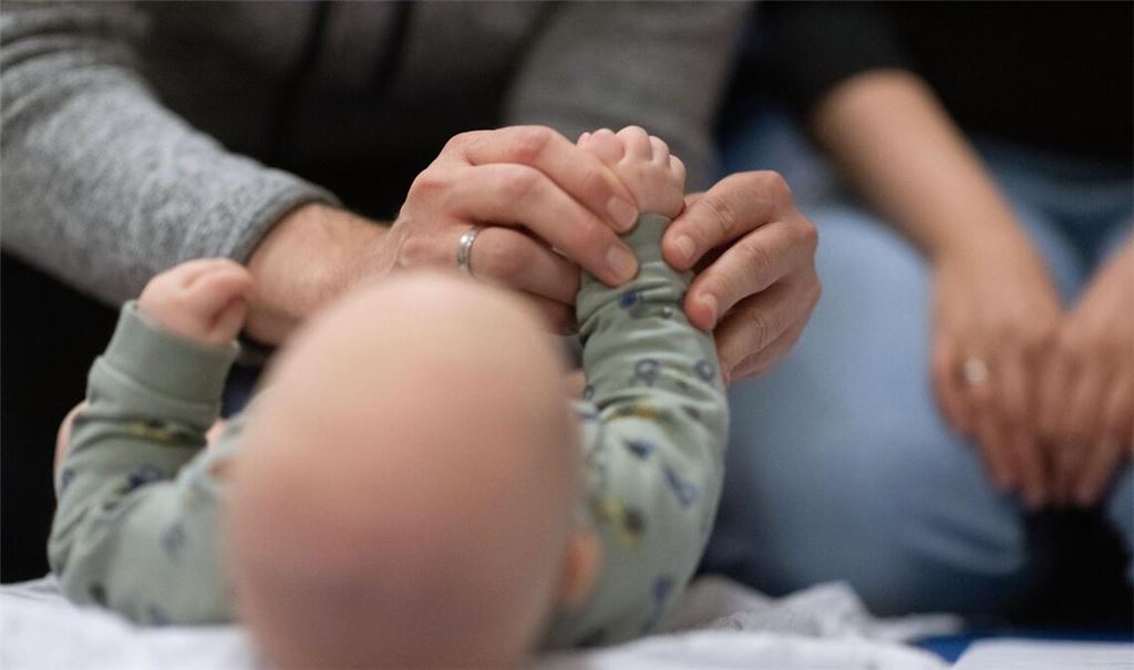 Eine RSV-Infektion ist bei Säuglingen und Kindern in Deutschland die häufigste Ursache von Erkrankungen der unteren Atemwege. (Symbolbild)