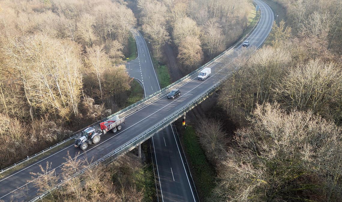 Eine Sanierung der B35-Brücke bei Maulbronn-West ist nicht mehr möglich. Sie wird durch einen Neubau ersetzt. Foto: Fotomoment