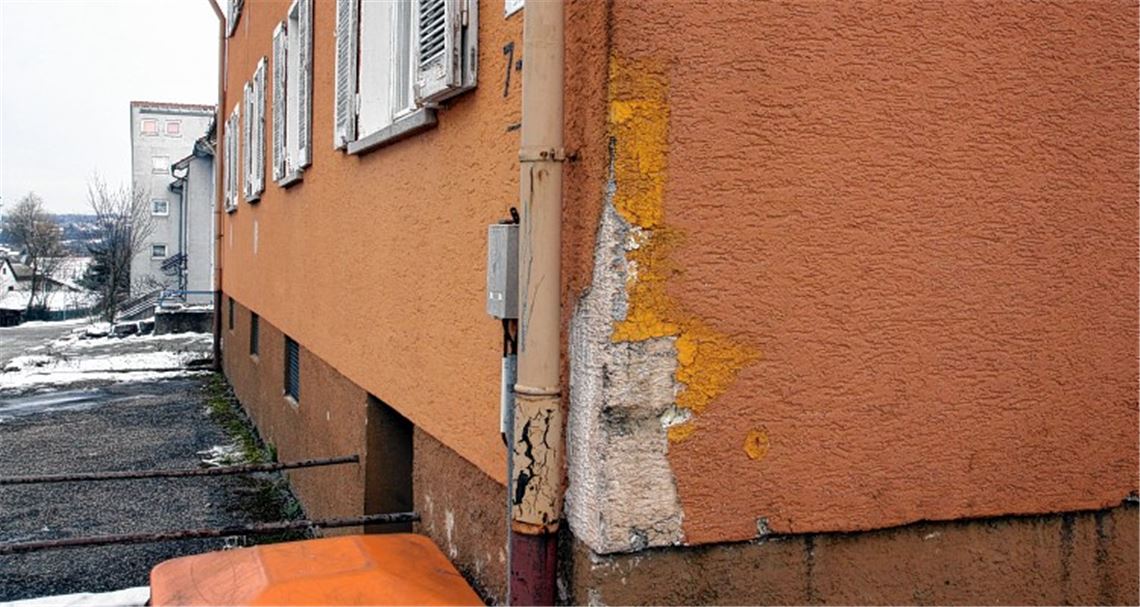 Eine Sanierung der Sozialwohnungen am Sperberweg in Dürrmenz lohnt sich nicht mehr. Deshalb will die Stadt Mühlacker jetzt neue Notquartiere errichten. Foto: Goertz