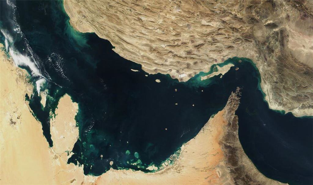 Eine Satellitenaufnahme der Straße von Hormus: Es ist nicht allein die Blockade dieser Meerenge durch den Iran, die der Wirtschaft hierzulande gerade so sehr zu schaffen macht.