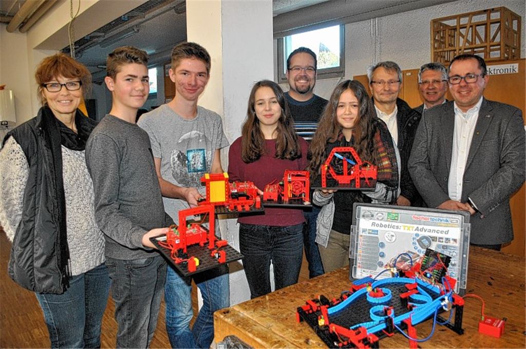 Schüler bauen Schiebetür