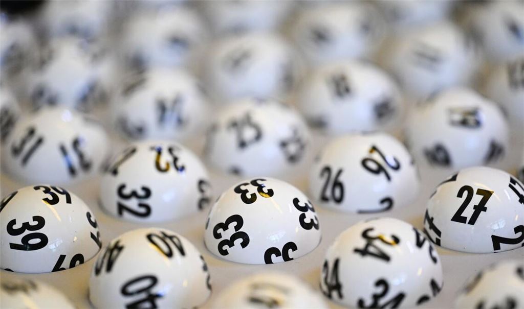 Eine Spielerin oder ein Spieler aus dem Südwesten hat fast eine Million Euro im Lotto gewonnen.