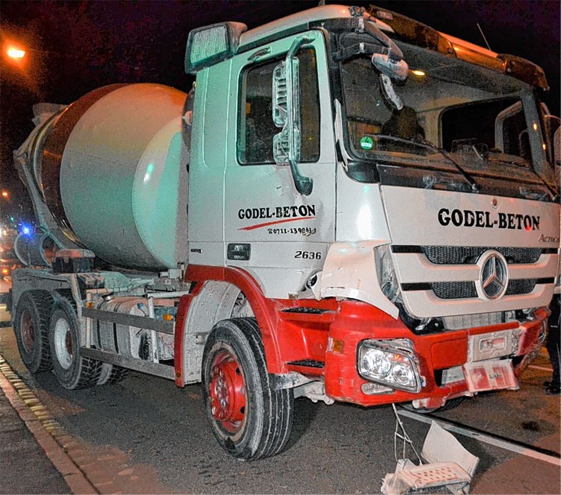 Betonmischer auf Kollisionskurs