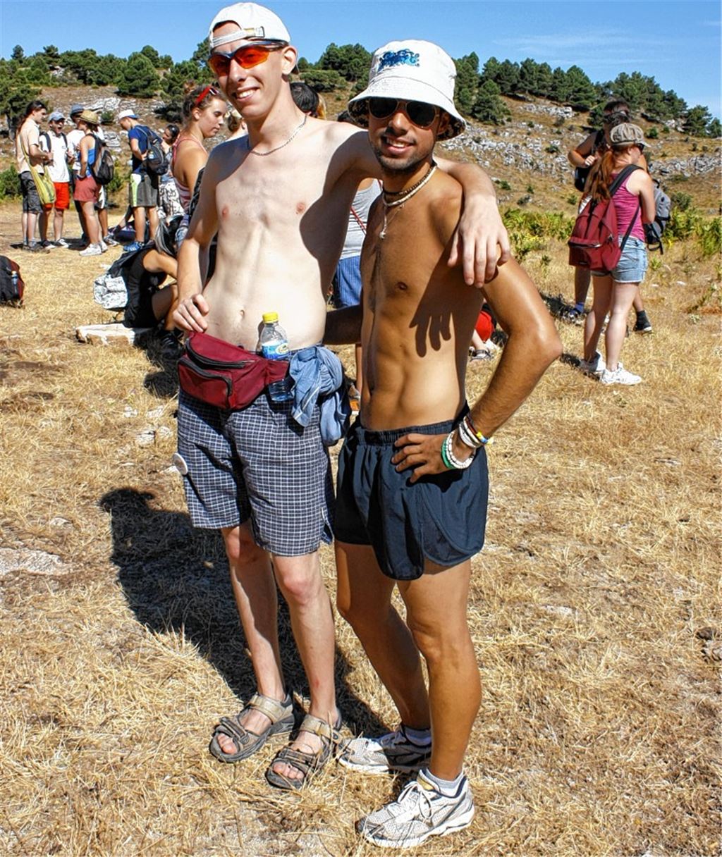 Eine Trekking-Tour ist immer Teil des Jugendcamps. 2011 erklommen die Teilnehmer die Berge um die spanische Stadt Yeste. 