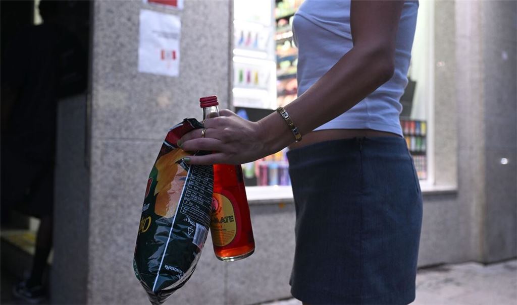 Eine Tüte Chips - die kann man an Kiosken im Münchner Univiertel nur noch bis 20.00 Uhr kaufen, auch wenn diese länger geöffnet haben.