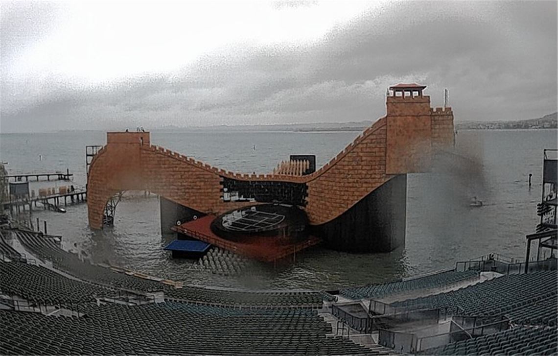 Eine Webcam bietet aktuelle Eindrücke vom künftigen Bühnenbild.