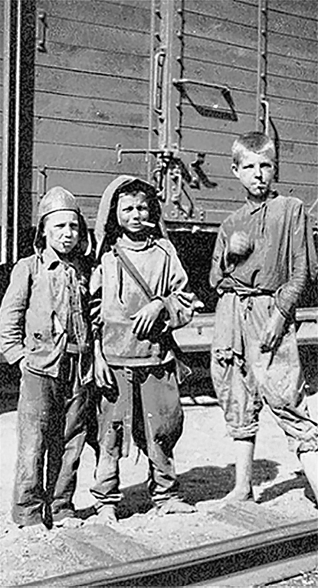 Wolfskinder haben alles verloren