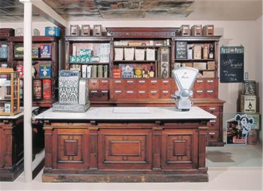 Eine der Attraktionen im Kleinglattbacher Bonbon-Museum: Die Original-Einrichtung eines Kolonialwarenladens, der vor mehr als 100 Jahren in Stuttgart zu finden war.
Foto: privat