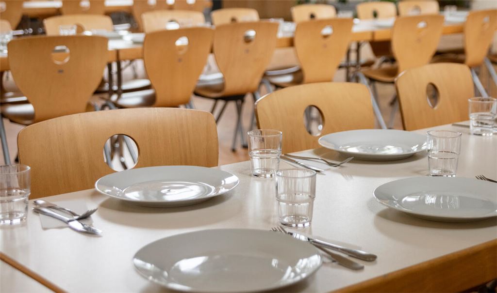 Eine der vielen Fragen, die sich durch den Rechtsanspruch auf Ganztagsbetreuung an Grundschulen stellt, ist die nach der Verpflegung der Schüler. Foto: Archiv