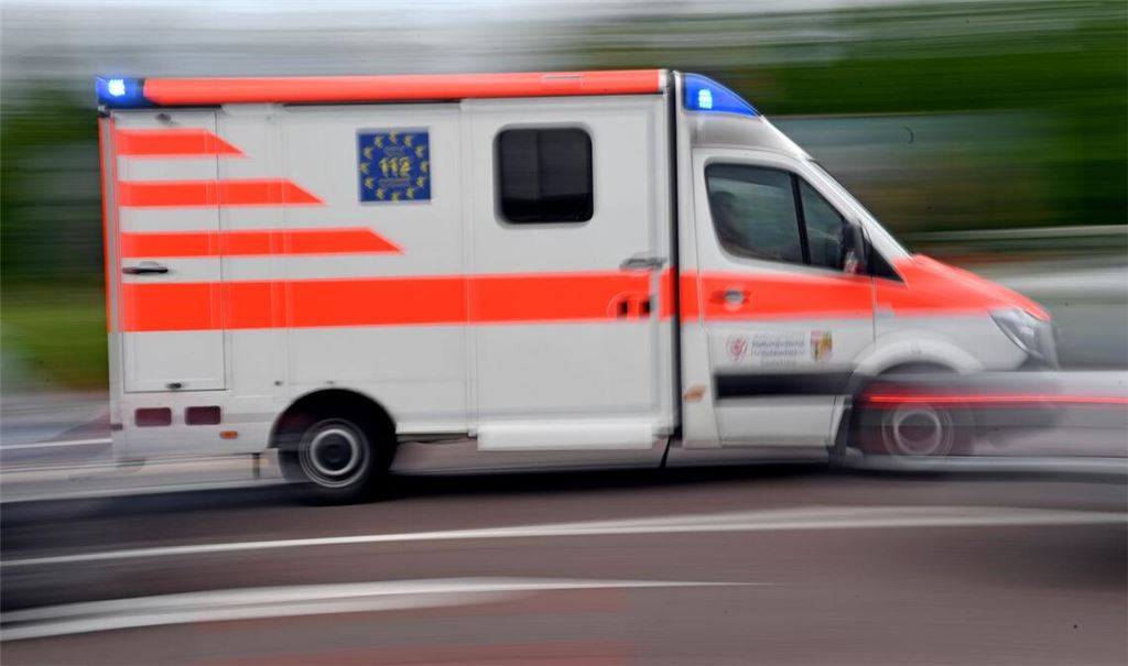 Eine deutsche Touristin wurde in Griechenland von einem herabstürzenden Balkon getroffen und starb. (Symbolbild)