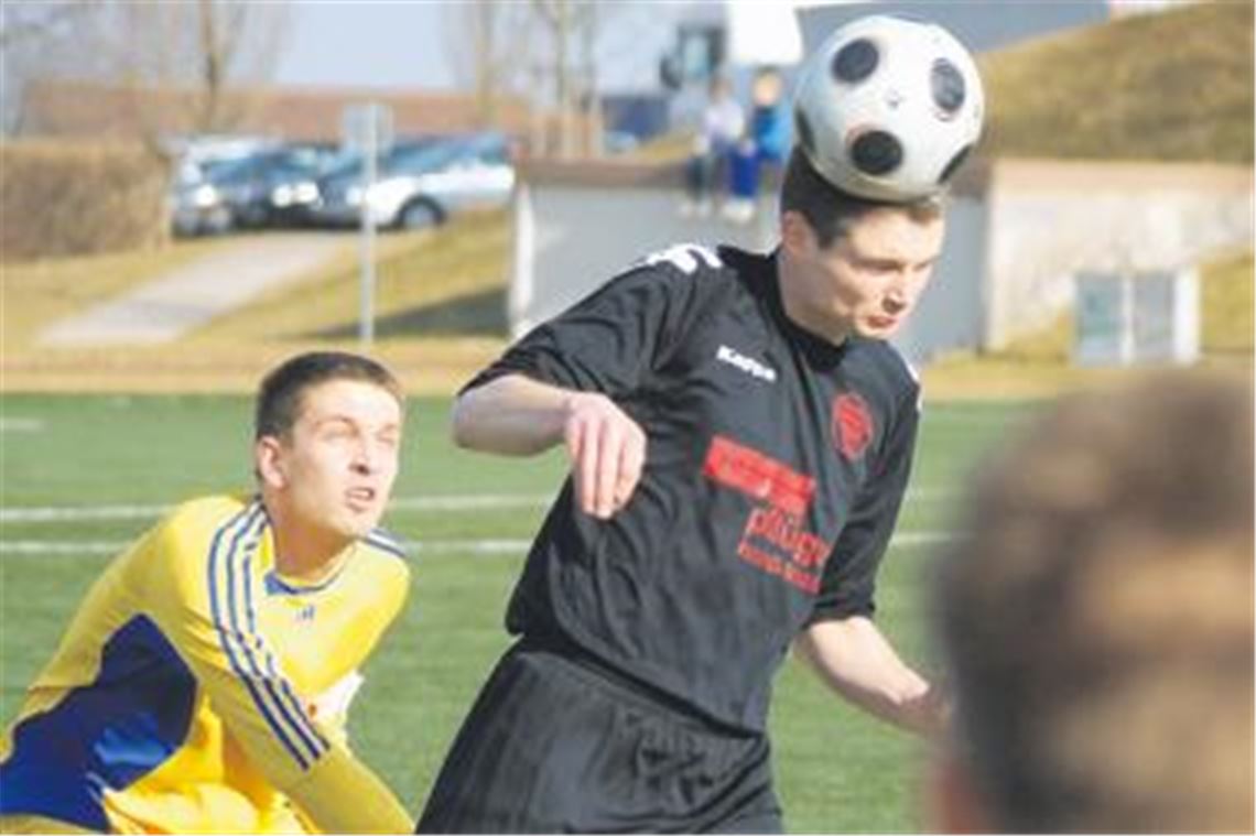 Eine härtere Nuss könnte dem TSV Wiernsheim kaum bevorstehen. Gleich im ersten Spiel stellt sich der erfolgreichste Sturm der letzten Saison an der Lindenstraße vor. Archivfoto: Fotomoment