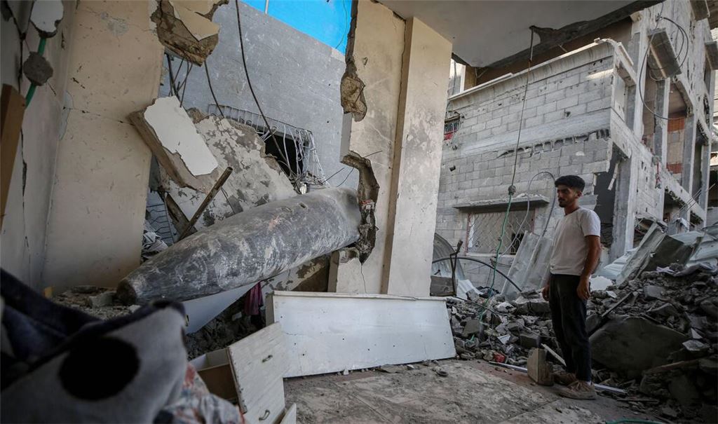 Eine nicht explodierte Bombe in Gaza: KI im Krieg birgt hohe Risiken und kann folgenschwere Fehlentscheidungen auslösen (Symbolfoto).