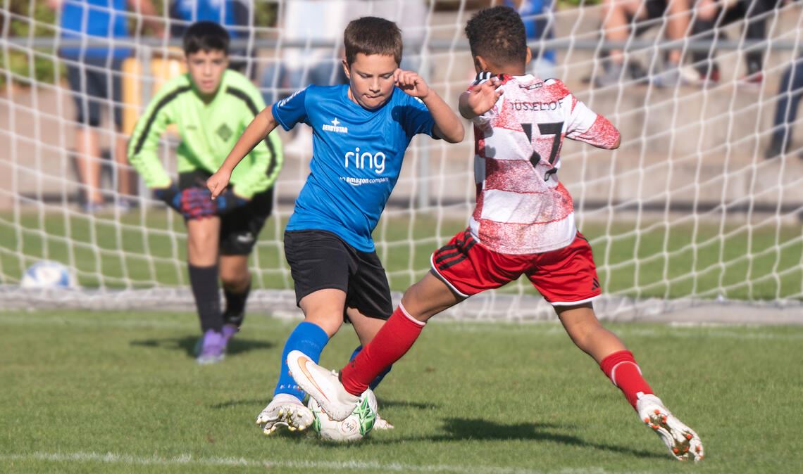 Eine tolle Erfahrung: Enzbergs Nachwuchs spielt unter anderem gegen Fortuna Düsseldorf. Foto: Fotomoment