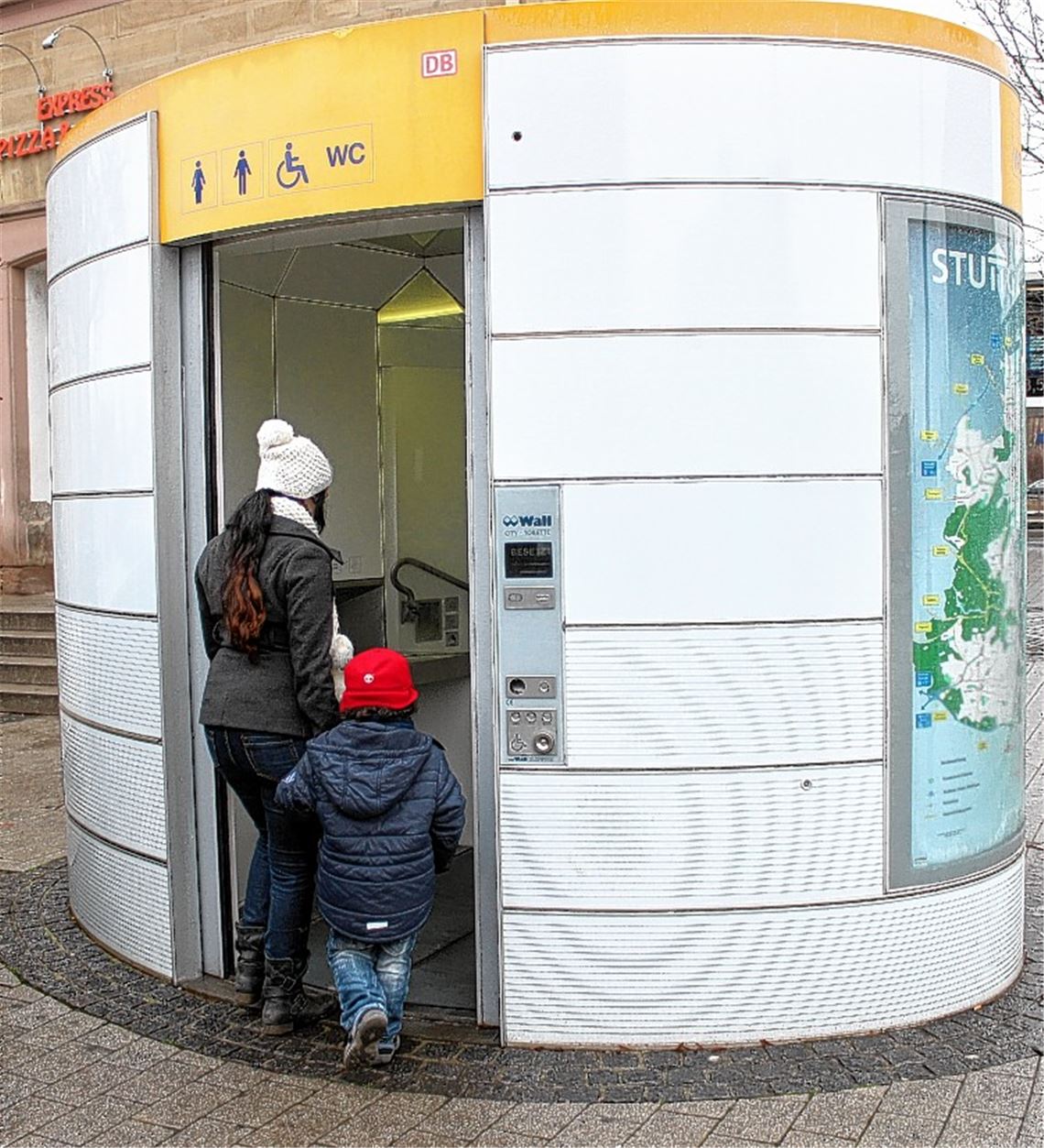 Eine von wenigen öffentlichen Toiletten: WC beim Mühlacker Bahnhof. Archivfoto: Sadler