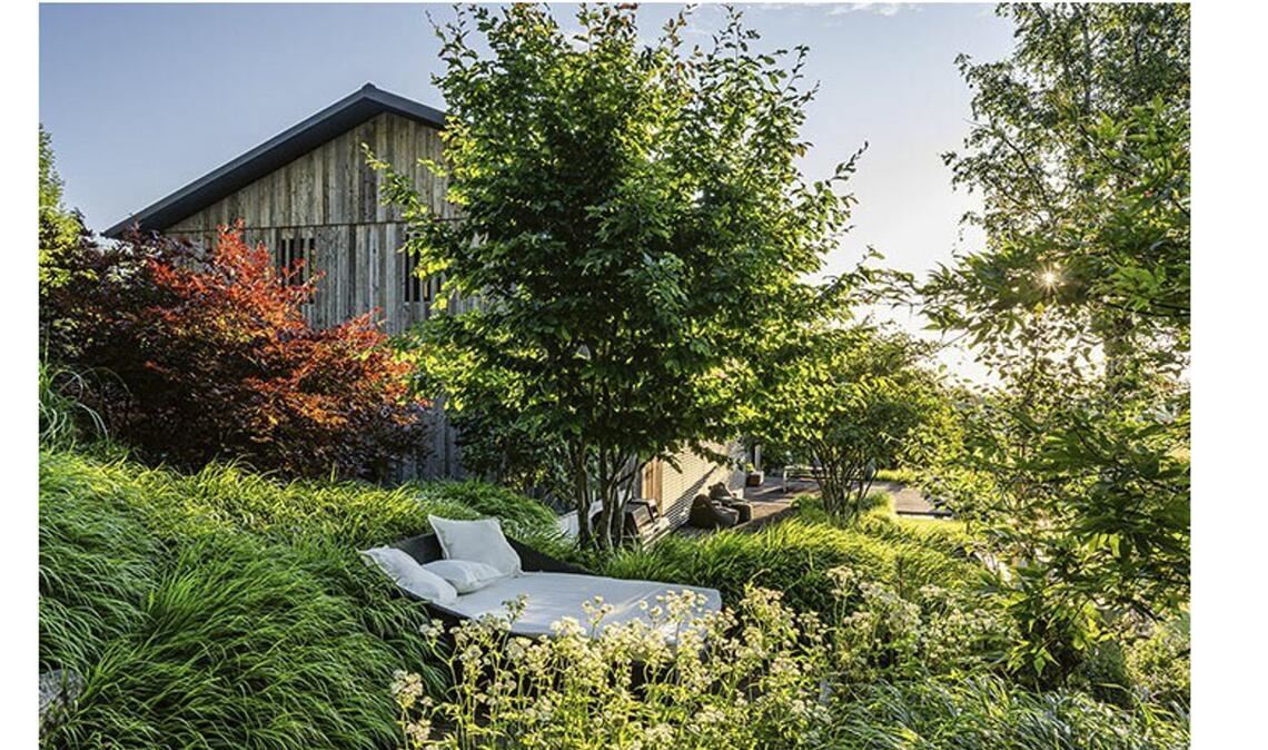 Eine weitere Anerkennung erhielt das Planungsbüro CvB Gartendesign Christiane v. Burkersroda mit dem Projekt „Gartenpanorama in Szene gesetzt“ in München.