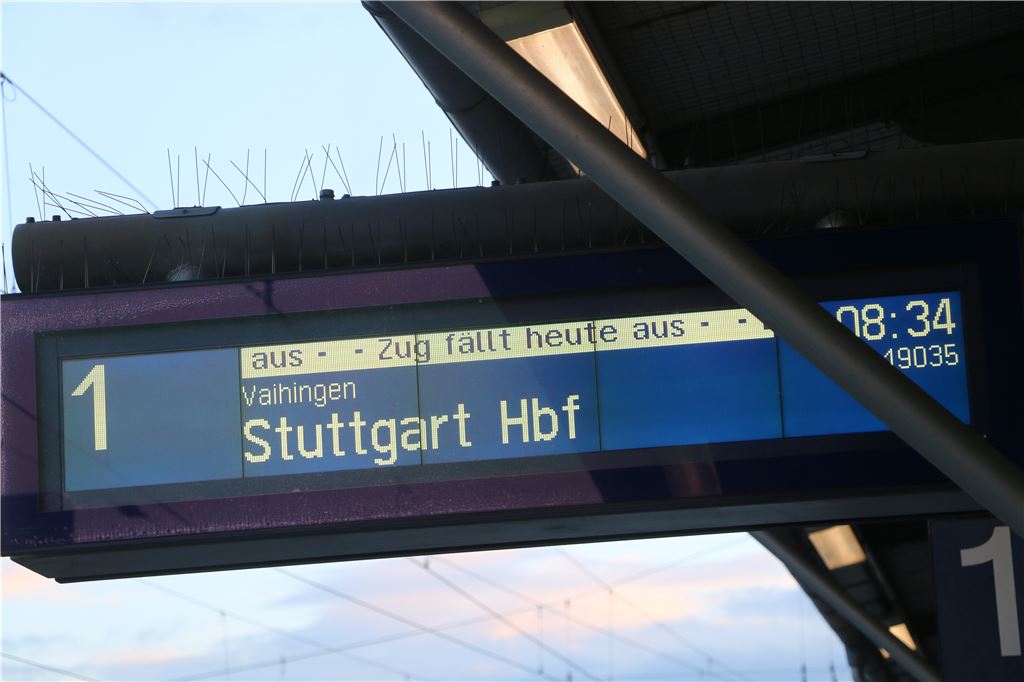 910_0008_164095_the_Streik_Bahn_Muehlacker_1