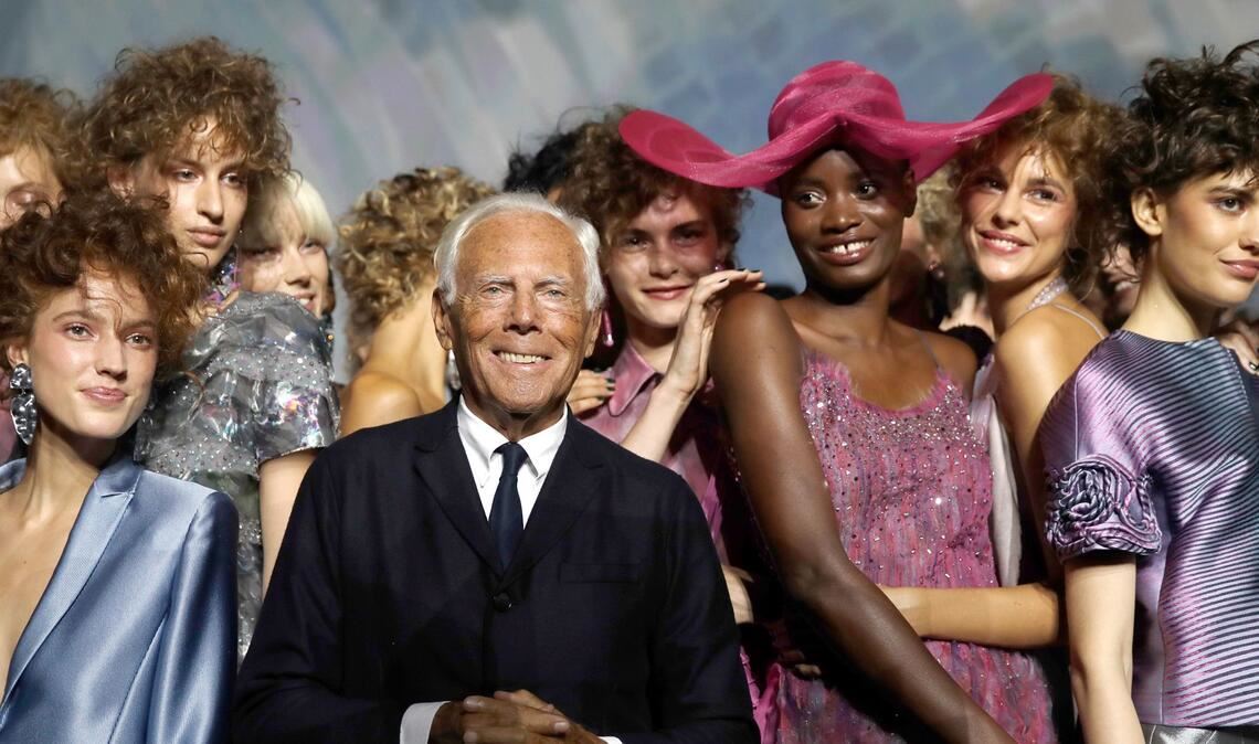 Modemacher Giorgio Armani mit 91 Jahren gestorben Einen Hochschulabschluss oder eine andere fertige Ausbildung hatte Armani in seinem Metier nicht - trotzdem war seine Mode gefragt. (Archivbild)