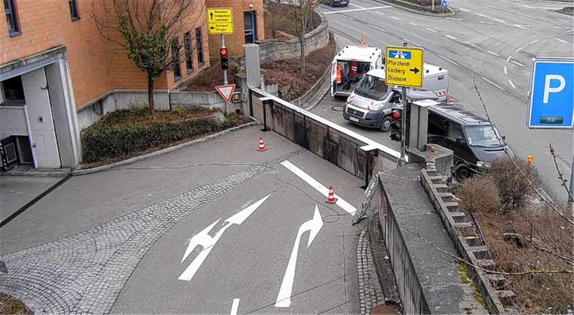 Einfahrt zur Tiefgarage Stadtmitte. Foto: Huber