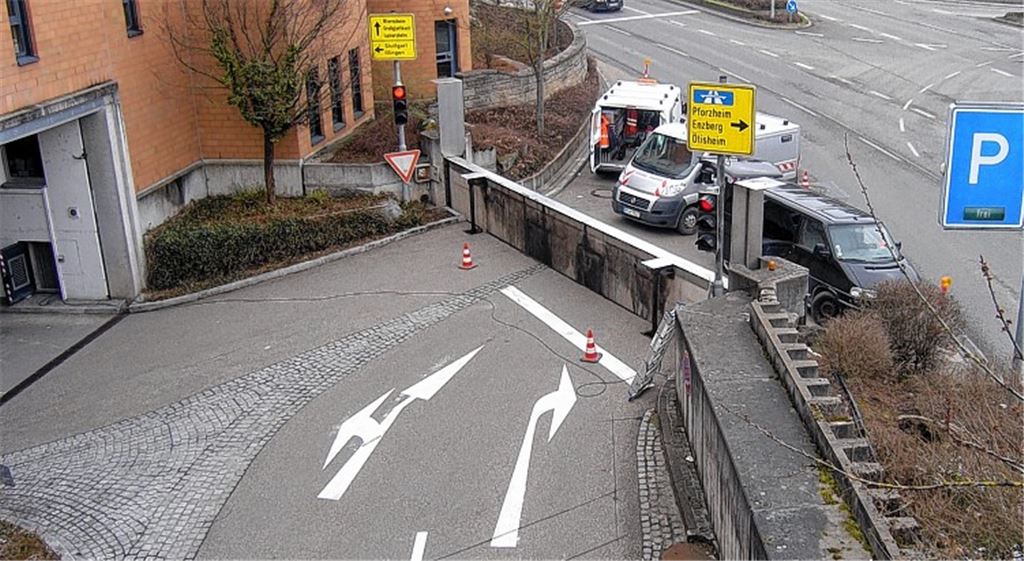 Einfahrt zur Tiefgarage Stadtmitte. Foto: Huber