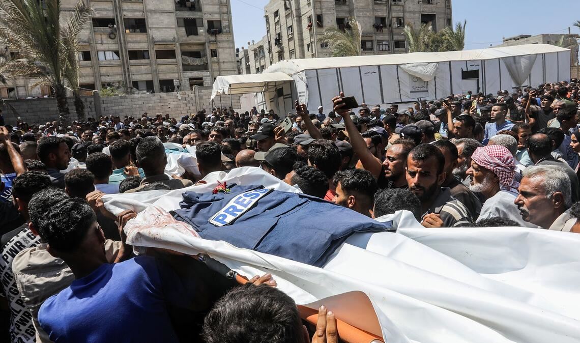 Israels Armee: Evakuierung der Stadt Gaza "unvermeidlich" Einige der beim israelischen Angriff auf ein Krankenhaus in Gaza getöteten Journalisten arbeiteten für internationale Medien.