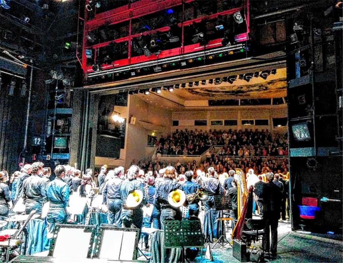 Theater bietet besondere Einblicke Theater bietet besondere Einblicke