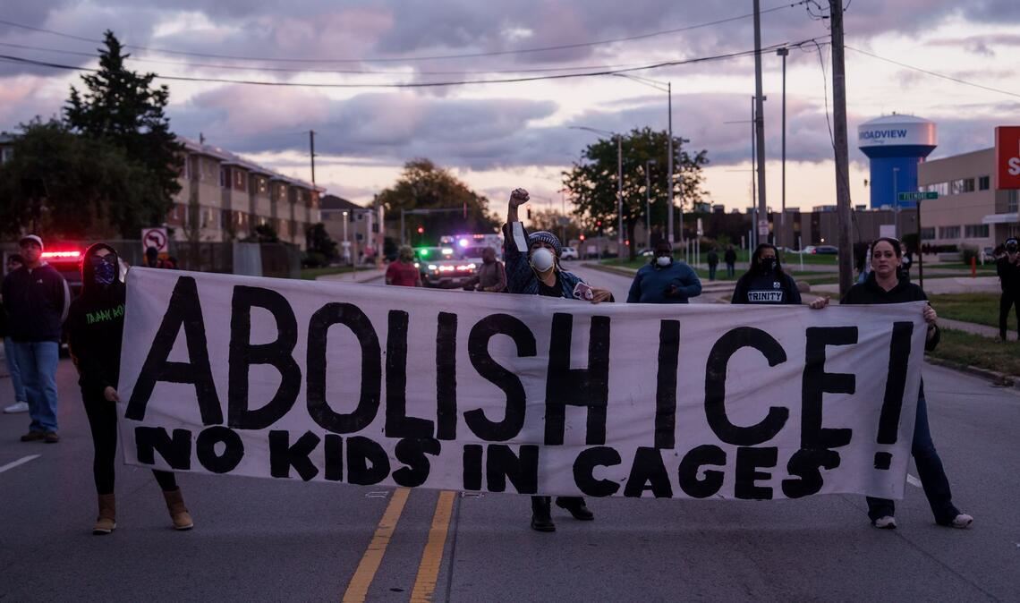 Einsätze gegen Migranten unter Trump haben bereits in mehreren US-Städten für Proteste gesorgt - etwa in und um Chicago. (Archivbild)