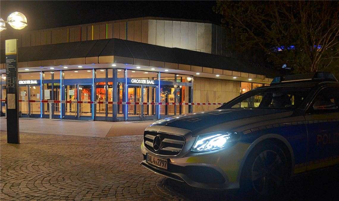 Anrufer kündigt Anschlag an