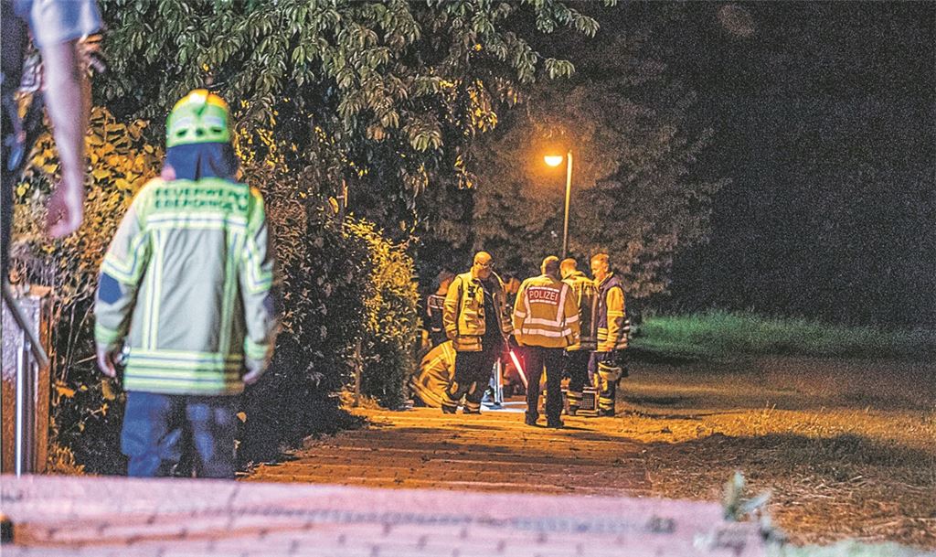 Einsatzkräfte am Ort des schrecklichen Geschehens in Nußdorf. Foto: 7aktuell
