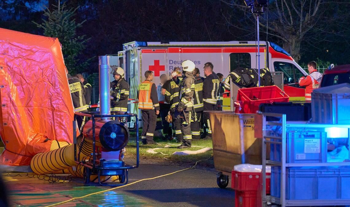 Einsatztkräfte sind im hessichen Runkel im Einsatz.
