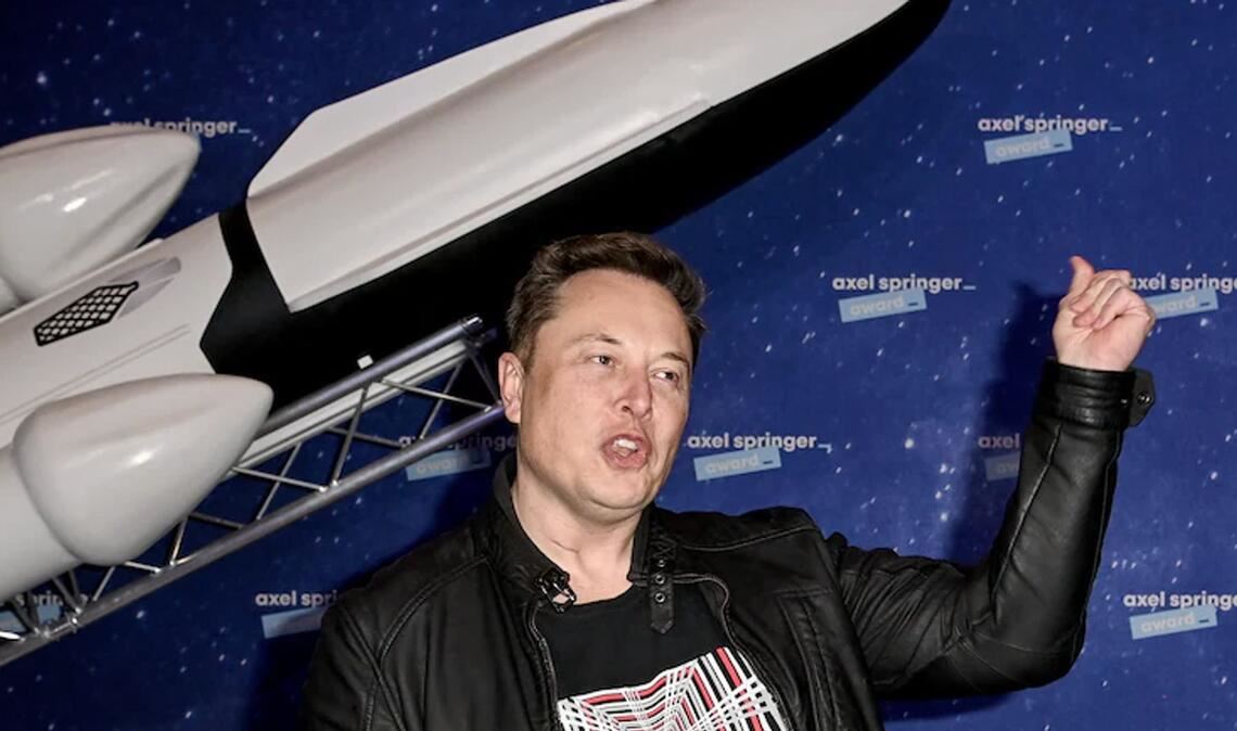 Elon Musk bringt SpaceX an die Börse – die Spannung steigt, Experten warnen Privatanleger vor dem Papier.