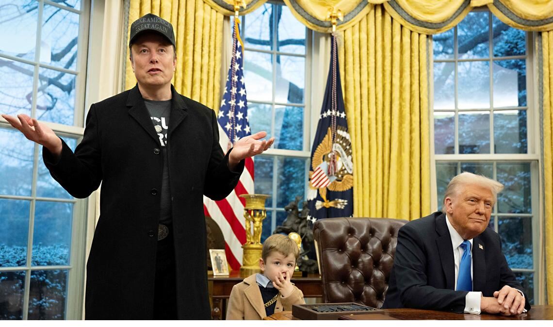 Elon Musk mit seinem Sohn  X Æ A-XII zu Besuch bei Donald Trump (re.) im Weißen Haus