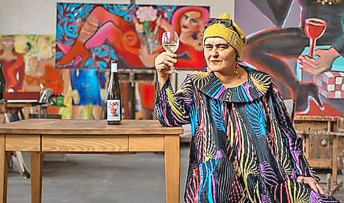 Elvira Bach (hier in ihrem Atelier in Berlin) ist am 28. Oktober Gast der Dialogreihe „Über Kunst“ in der Staatsgalerie