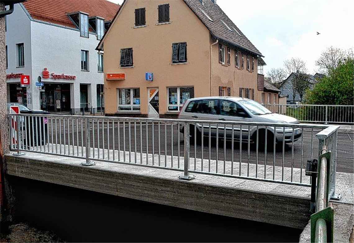 Freie Fahrt auf der Illinger Bahnhofstraße