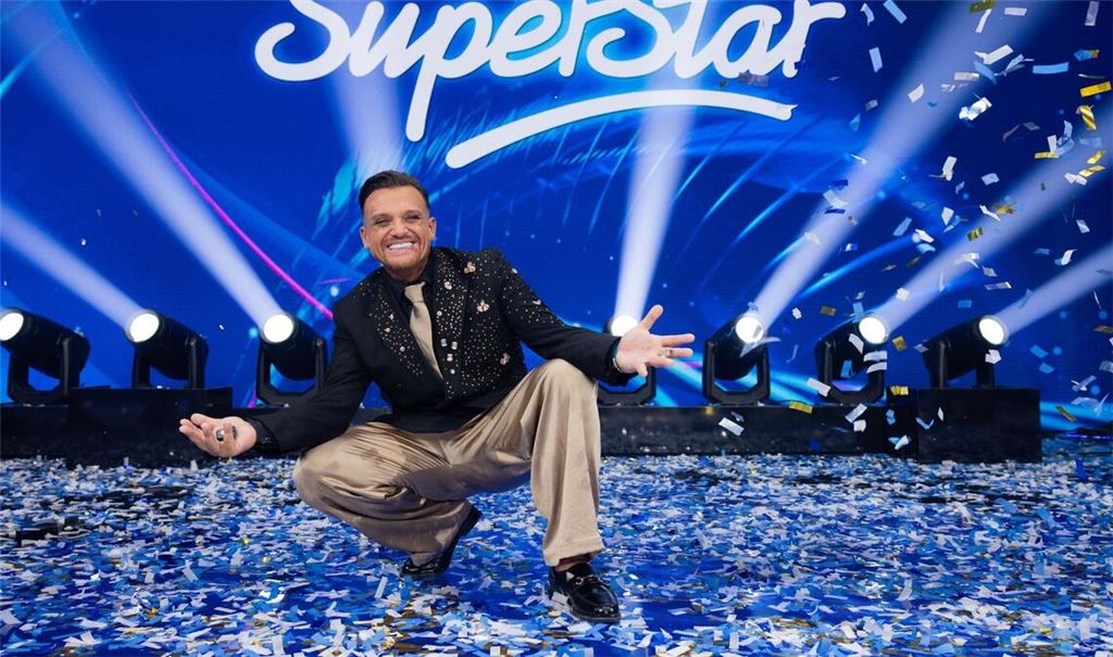Endlich geschafft: Menowin Fröhlich holt sich nach 16 Jahren die "DSDS"-Krone.
