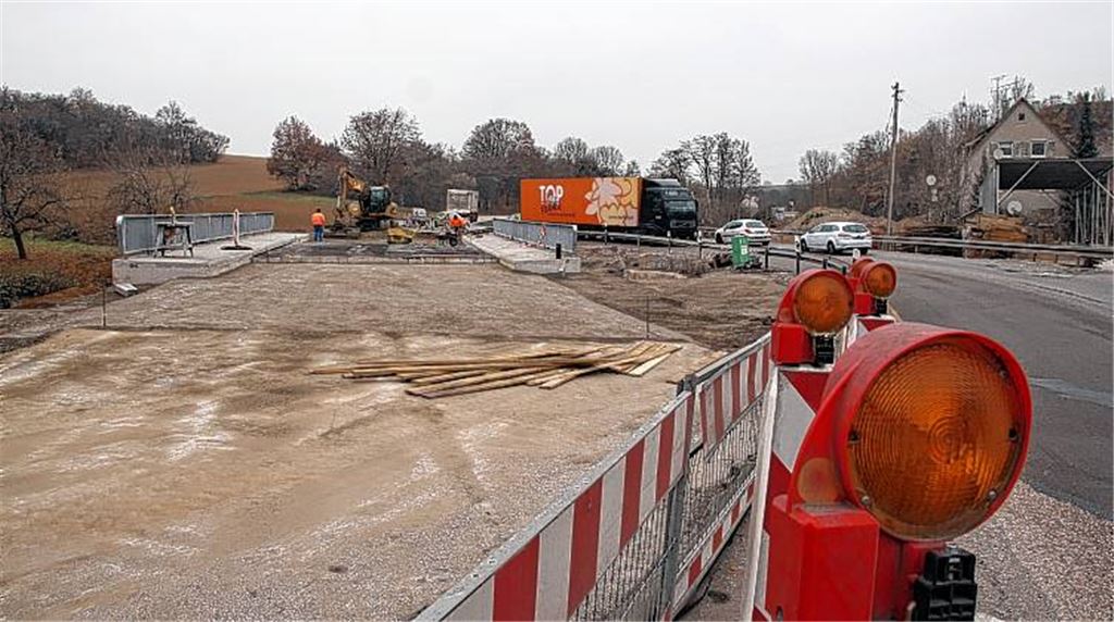 Endspurt: In den nächsten drei Wochen müssen die Autofahrer im Baustellenbereich bei Illingen nochmals mit Behinderungen rechnen.