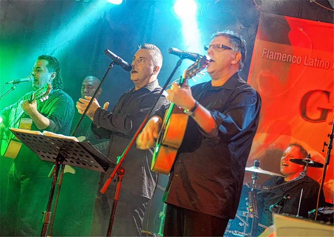 Energiegeladene Flamenco- und Latinmusik spielen die Gipsy Voices im Maulbronner Musicpark live und kündigen dabei eine CD an.