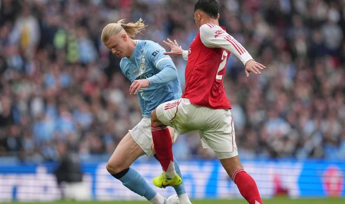 Eng gedeckt: Manchesters Starstürmer Erling Haaland.