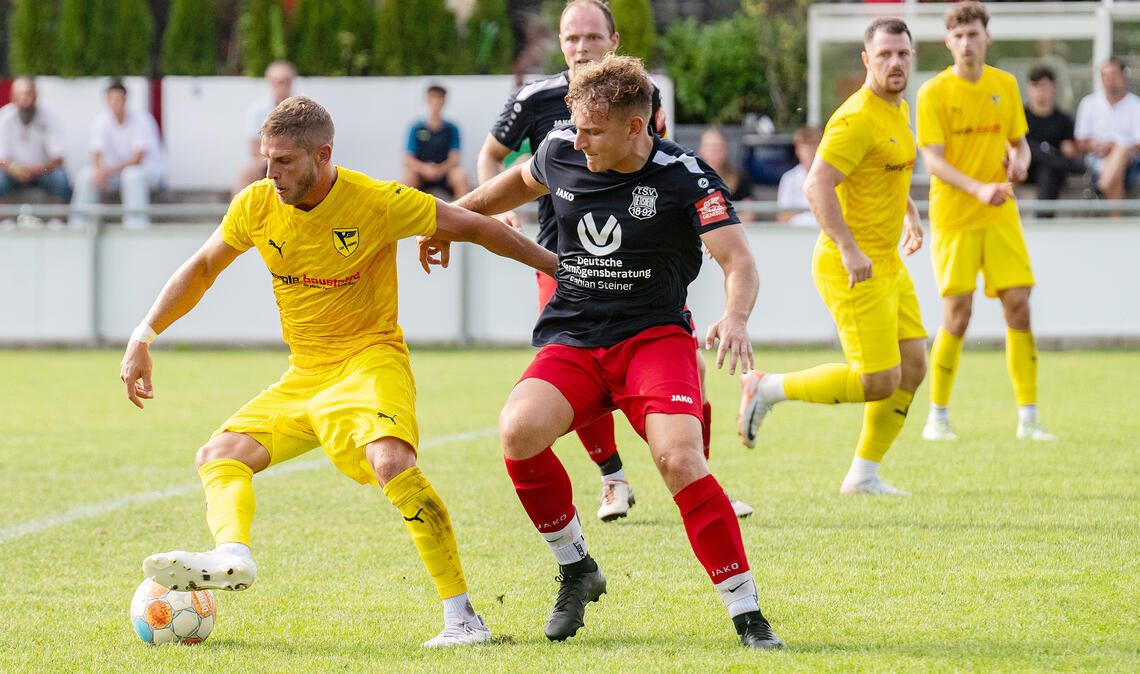 Enge Kiste: das Halbfinale zwischen Lomersheim und Ötisheim.