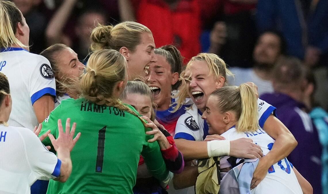 Europameister England kassiert fünf Millionen Euro England feiert den EM-Titel.