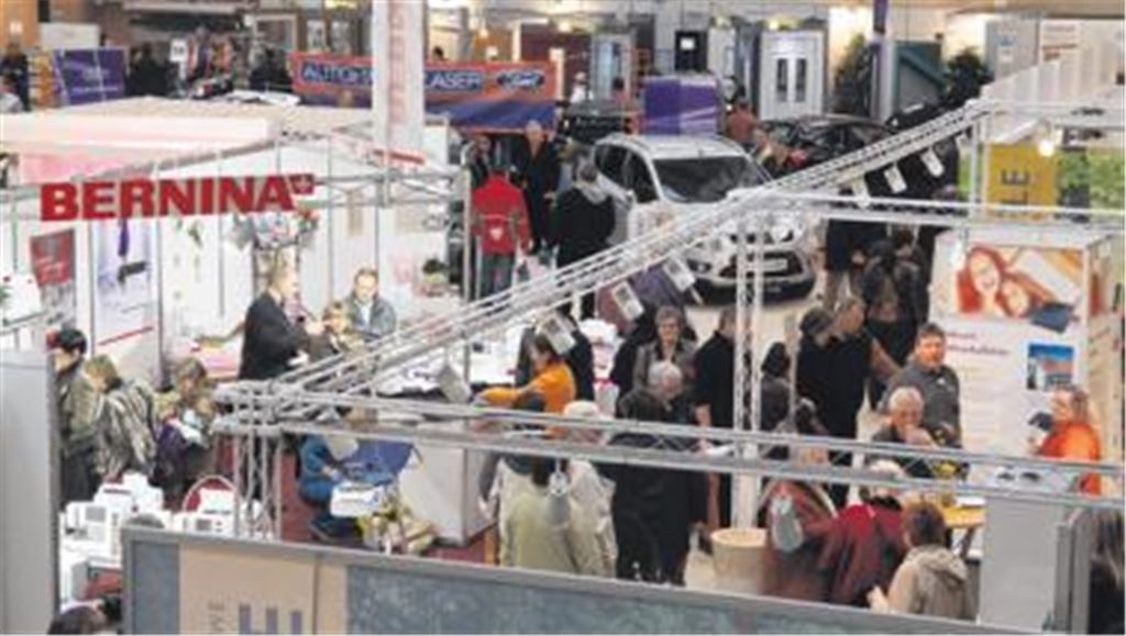 Enormes Besucherinteresse: Mehr als 6000 Gäste informierten sich bei den 64 Ausstellern. Besonders am Sonntag geht es in den Hallen und auf dem Außengelände hoch her.
Foto: Hansen