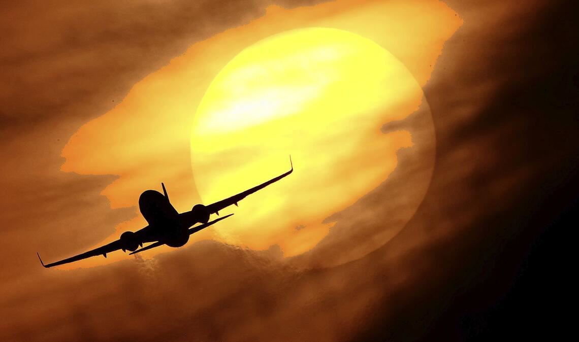 Entspannt im Urlaub: Pauschalreisende haben einige Vorteile in Sachen Absicherung ihrer Reise. Nun hat das Europaparlament diese Rechte noch einmal ausgeweitet.