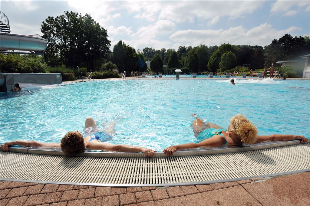 910_0008_115867_vh_Muehlacker_Freibad_Ende_Badesaison_3_