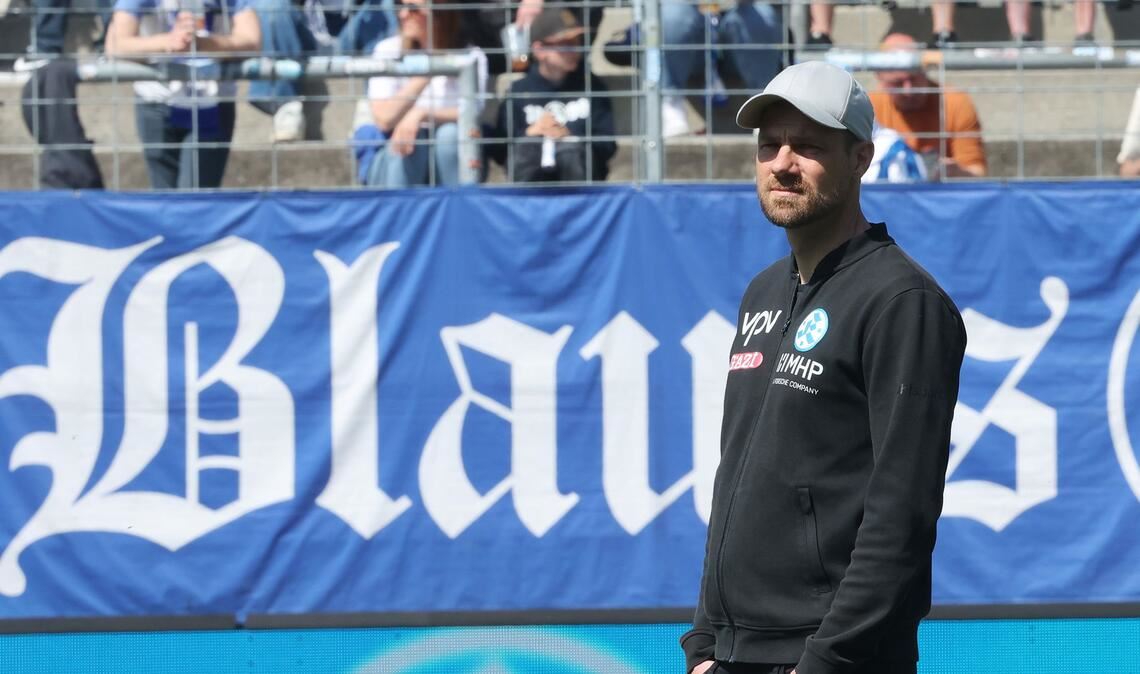 Enttäuscht: Kickers-Coach Marco Wildersinn.