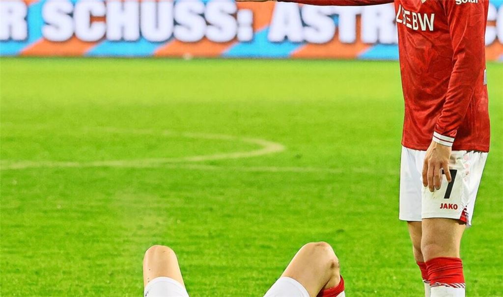 Enttäuscht: Ramon Hendriks (links) und Maximilian Mittelstädt