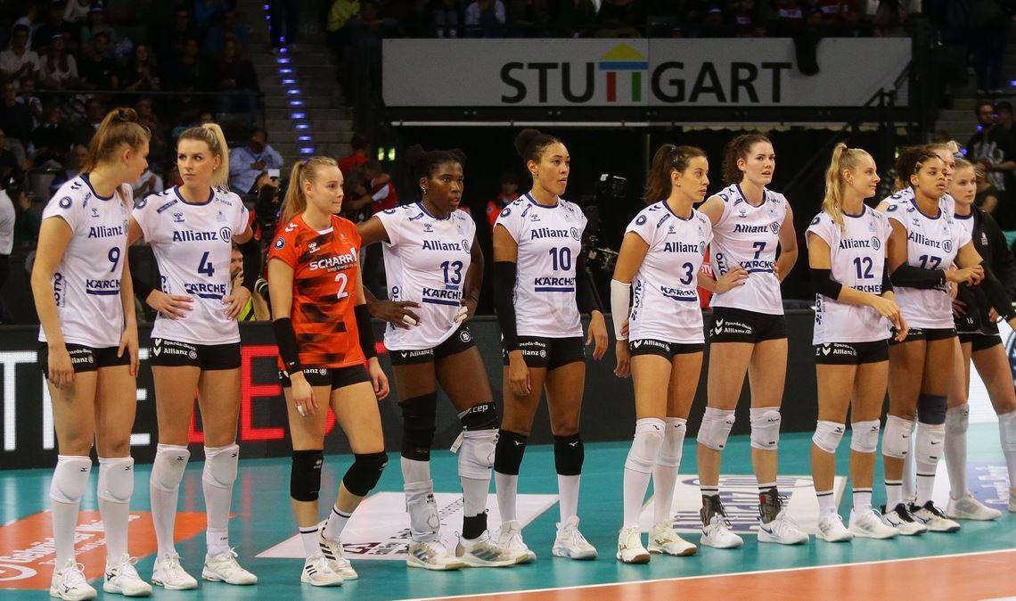 Enttäuschte Gesichter bei den Stuttgarter Volleyballerinnen – die Supercup-Pleite in eigener Halle tut sichtlich  weh.