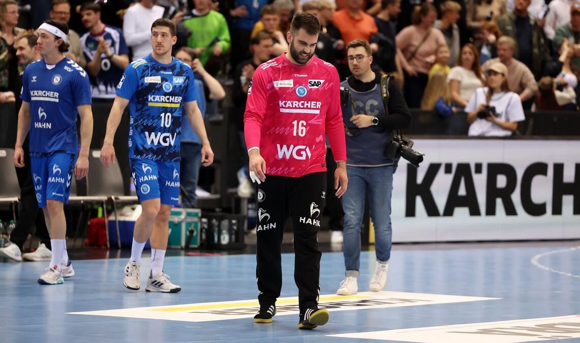 Enttäuschung bei den TVB-Spielern um Torwart Miljan Vujovic.