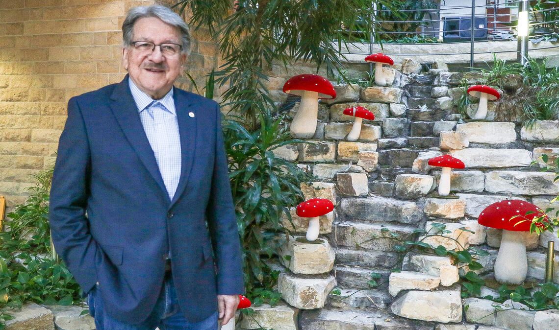 Er ist das Gesicht des DRK-Kreisverbands Pforzheim-Enzkreis: Präsident Professor Dr. Wolfgang Kramer feiert diesen Samstag den 75. Geburtstag. Foto: Deeg