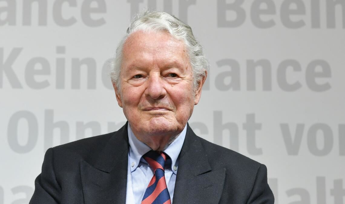 Trauer um Rolf Seelmann-Eggebert - Adelsexperte gestorben Er kannte sich bestens mit den Royals aus. Nun ist der Experte für die europäischen Königshäuser gestorben. (Archiv)